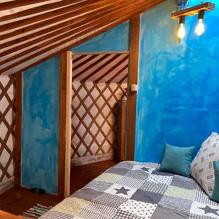 Yurt Mongulai Lozenetz * Lozenets